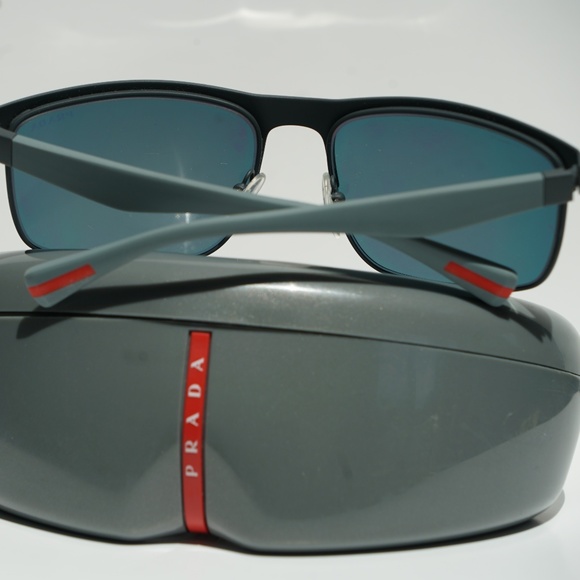 BRAND NEW PRADA SUNGLASSES - Picture 7 of 8